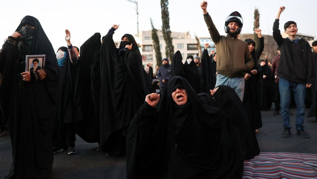 Bernyali Ladeni Serangan AS-Israel, Berapa Jumlah Penduduk Iran?