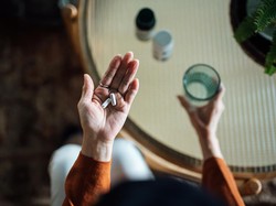 Vitamin Apa yang Penting Saat Puasa dan Bagaimana Cara Mengonsumsinya?