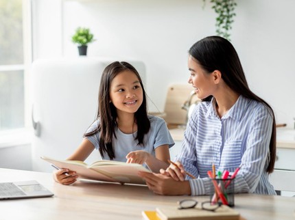 9 Kebiasaan Anak Dewasa yang Menandakan Pola Asuh Orang Tuanya Berhasil Menurut Psikolog