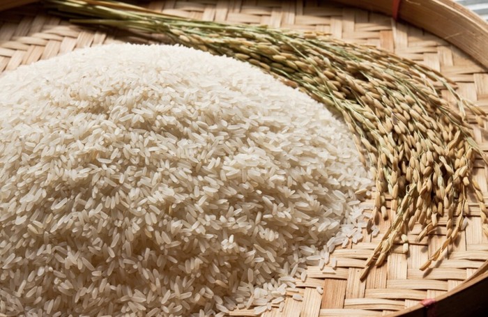 Beras dapat mengandung arsenik, apalagi beras dari tanaman padi yang ditanam di tanah yang tercemar pestisida berbasis arsenik./ Foto: Freepik.com/zirconicusso