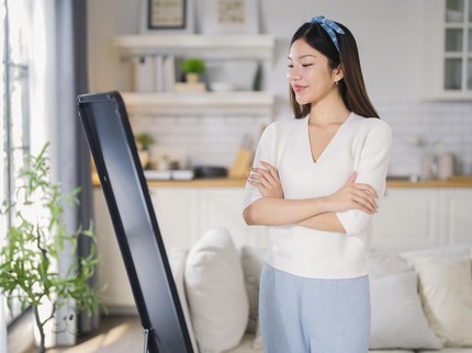 Ciri Kepribadian Orang yang Suka Pakai Tipe Baju yang Sama Terus