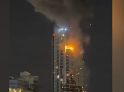 Terekam Video, Drone Iran Hantam Apartemen Mewah di Bahrain!