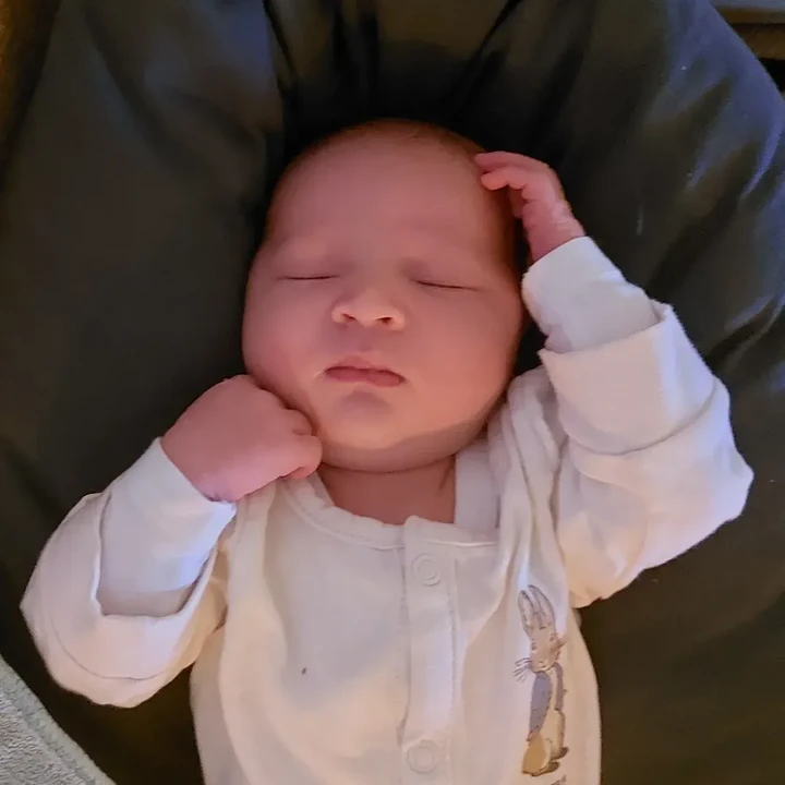 <p>Kabar bahagia datang dari presenter Gracia Indri. Perempuan 36 tahun ini baru saja melahirkan anak kedua berjenis kelamin laki-laki, Bunda. Gracia mengumumkan kabar kelahiran anak keduanya ini melalui unggahan di Instagram, Senin (2/3/2026). (Foto: Instagram @graciaz14)</p>