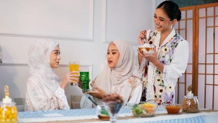 5 Hal yang Perlu Kamu Hindari saat Silaturahmi Lebaran ke Rumah Calon Mertua