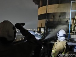 Hotel Grand Arkenso Semarang Terbakar, Api Diduga dari Mesin Boiler