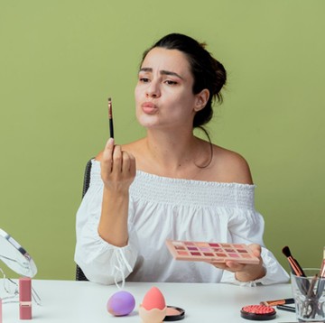 5 Tips Makeup Awet saat Hari Raya Idulfitri, Tetap On Point Meski Sibuk Bersilaturahmi