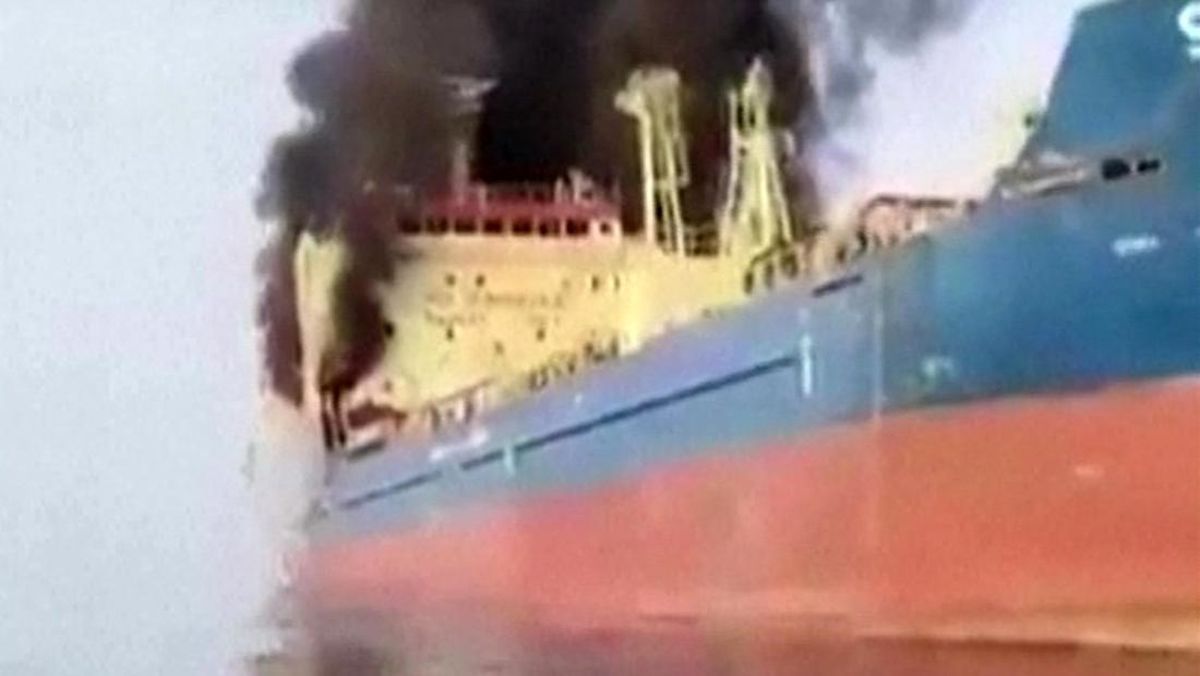 Iran Mulai Serang Kapal-kapal Tanker yang Melintas di Selat Hormuz