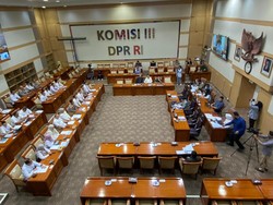 Komisi III DPR Berduka Wafatnya Wapres Ke-6 Try Sutrisno dan Ketua KPAI