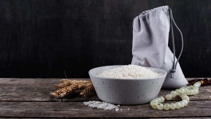 4 Manfaat Membayar Zakat saat Ramadan, Salah Satunya Membersihkan Hati