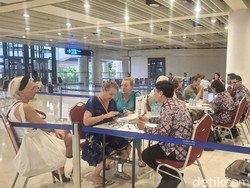 Penerbangan Batal Imbas Perang Iran, WNA di Bali Bingung Cari Alternatif Pulang