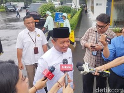 Prabowo Panggil Bahlil Bahas Pasokan Minyak Imbas Selat Hormuz Ditutup