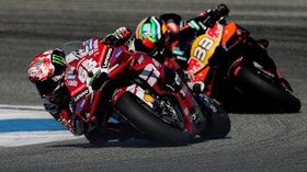 Bagnaia Stres Ducati Cuma Bisa Menang di Lomba Tuk-Tuk MotoGP Thailand