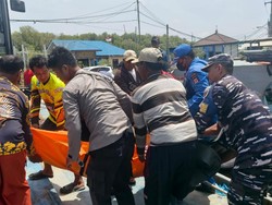 KM Almujib Ditabrak Tongkang di Pulau Biawak, 2 ABK Tewas-4 Hilang