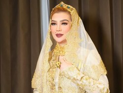 Berharta Rp166,5 Miliar, Isi Garasi Sarifah Suraidah Bikin Geleng-geleng Kepala