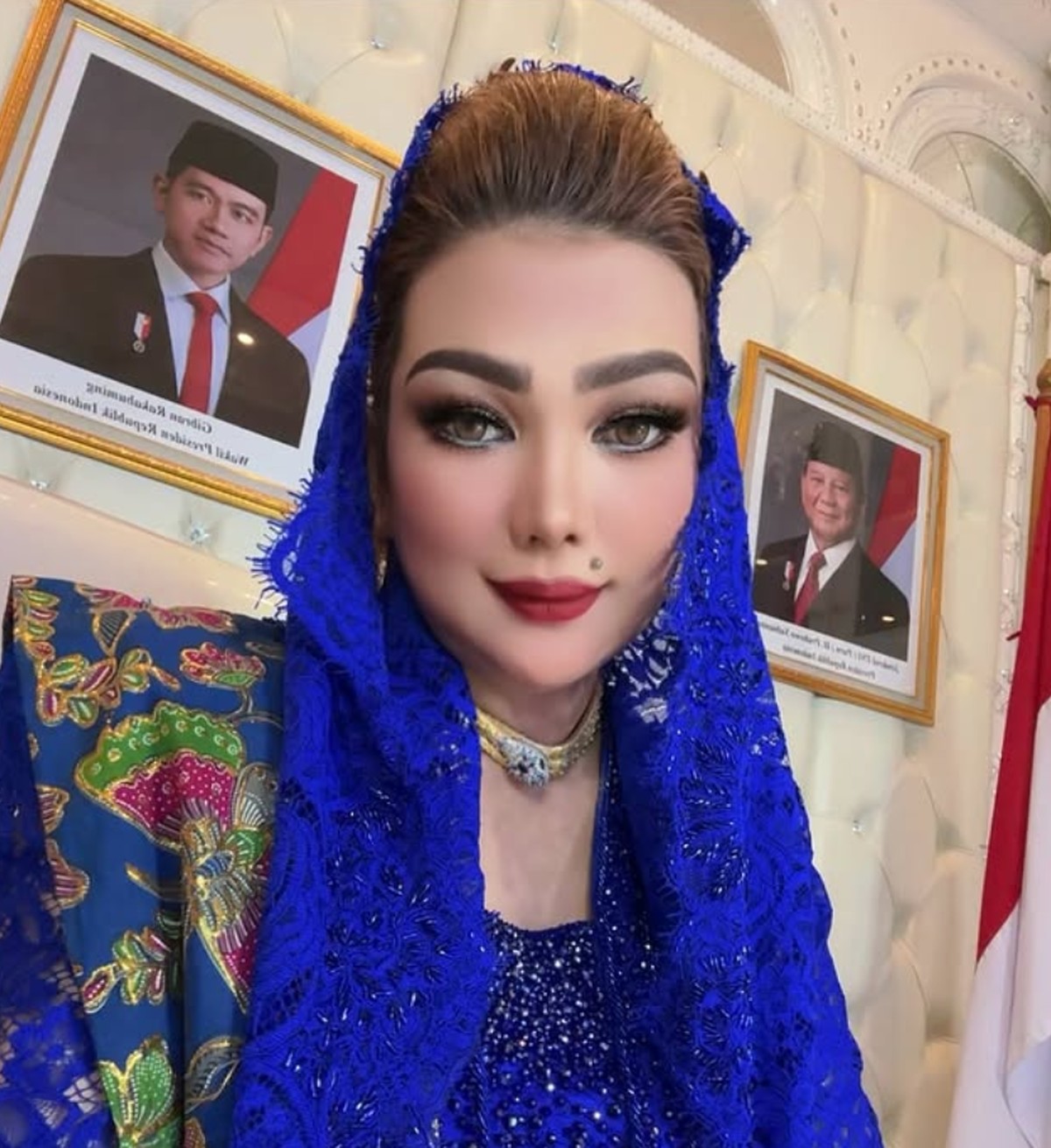 Sarifah Suraidah Abidien Harum&comma; gaya istri dari Gubernur Kalimantan Timur sedang jadi sorotan publik&period;