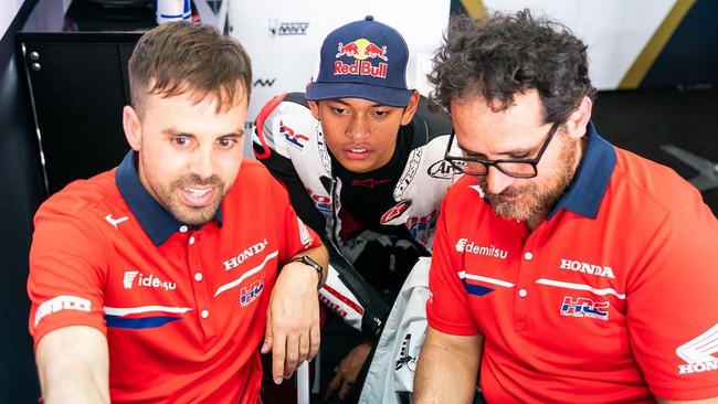 Finis di belakang Veda Ega Pratama dalam balapan Moto3 Thailand 2026, Brian Uriarte mengaku mendapat pelajaran.