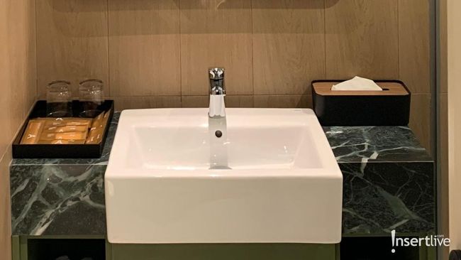 Cara Cepat Membersihkan Wastafel Stainless Hingga Mengkilap