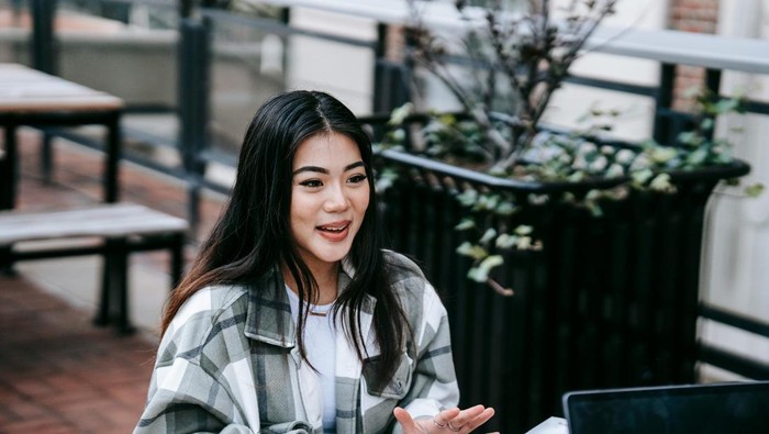 Kalimat “Aku nggak bisa mengontrol semuanya dan itu tidak apa-apa”. Mereka menerima tidak semua berada dalam kontrolnya.