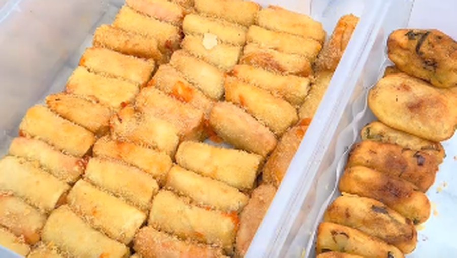 Begini Suasana &OpenCurlyQuote;War&rsquo; Takjil di Korea&comma; Ada Gorengan Sebiji Rp 16 Ribu&excl;