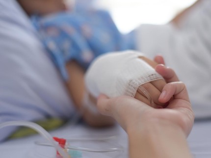 Haru! Bocah 4 Tahun Jalani Operasi Jantung Sendiri, Kini Diadopsi Dokter Penyelamatnya