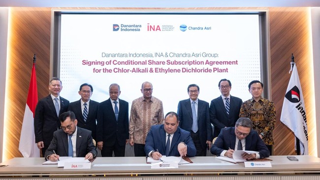 Danantara, INA dan Chandra Asri Group secara resmi menandatangani perjanjian investasi pembangunan pabrik CSSA senilai Rp3,37 triliun.