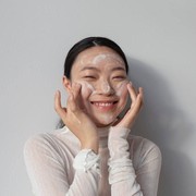 6 Rekomendasi Face Scrub untuk Bikin Kulit Lebih Cerah