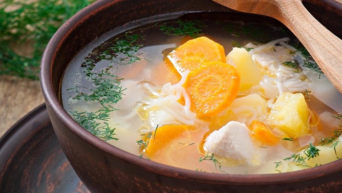 Resep Garlic Miso Chicken Soup yang Sehat dan Enak untuk Makan Malam