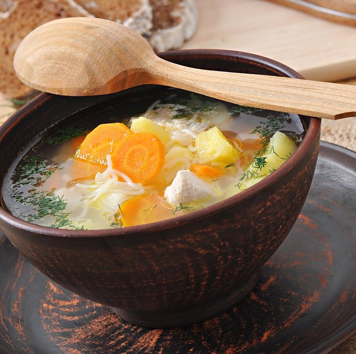 Ilustrasi garlic miso chicken soup