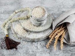 Niat Zakat Fitrah 2026 untuk Diri Sendiri, Istri dan Anak