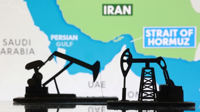 Harga Minyak Anjlok Lebih dari 5%: Isyarat Diplomasi AS-Iran Redakan Ketegangan