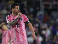 Momen Messi Ledek Pelatih Lawan: Mau Tanda Tanganku?