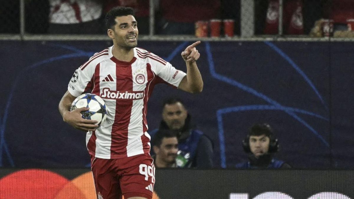 Imbas Serangan AS-Israel, Eks Striker Inter Taremi Gabung Tentara Iran