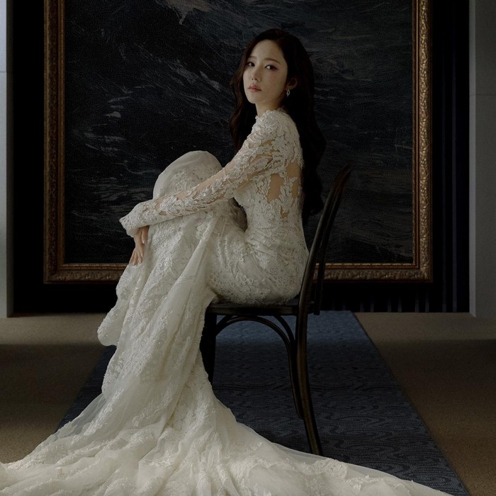 Poin penting yang harus diperhatikan dalam Siren's Kiss adalah misteri dibalik Han Seol Ah, di mana semua mantan kekasihnya yang meninggal selalu membeli polis asuransi jiwa atas namanya.