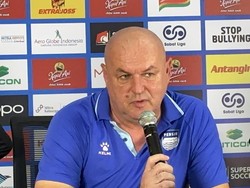 Diimbangi Persebaya, Bojan Hodak: Saya Tak Bisa Berkata-kata Soal Wasit