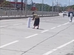Viral Video Warga Nyalakan Petasan di Flyover Canguk, Begini Kata Polisi