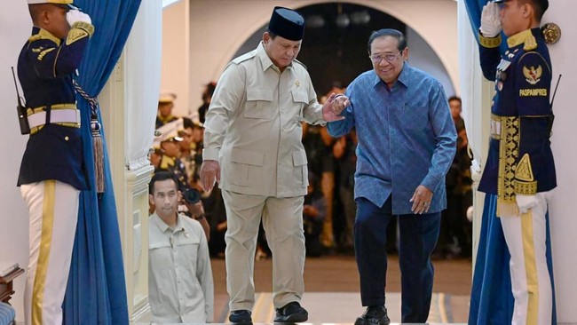 Prabowo mengundang Presiden dan Wapres terdahulu ke Istana Kepresidenan, Selasa (3/3) malam.