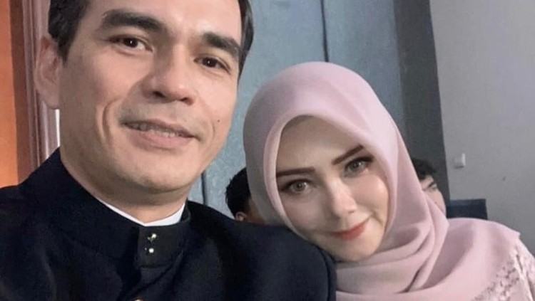 Teddy Syach dan Anne Kurniasih