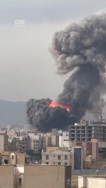 Penampakan Ledakan Serangan Udara Terbaru AS-Israel di Iran