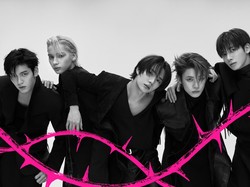 Lirik Lagu Stick With You - TXT