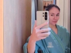 7 Potret Wulan Guritno Tampil Bareface Usai Oplas, Wajahnya Jadi Sorotan