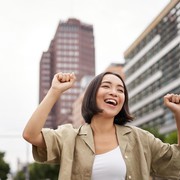 Bisa Bernapas Lega, 4 Zodiak yang Diprediksi Paling Beruntung Sepanjang Maret 2026