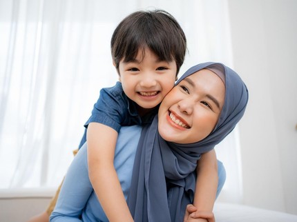 20 Doa untuk Anak Laki-laki Lengkap agar Sholeh, Sukses Dunia Akhirat, Terhindar dari Zina & Sehat