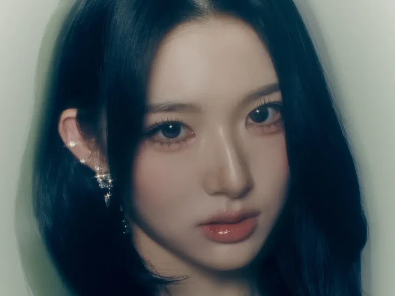 Bukan Orang Korea Selatan, Intip 7 Potret Visual Idol K-Pop yang Cantiknya 'Unreal'