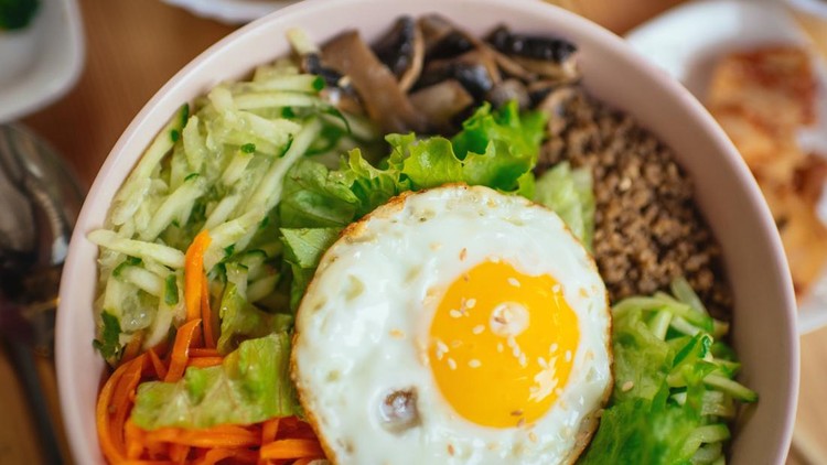 One of the most famous dishes of traditional Korean cuisine - Bi Bim Bap