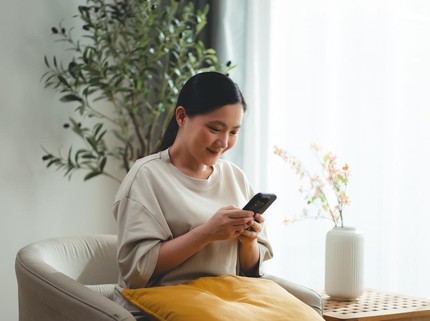 7 Ciri Kepribadian Orang yang Lebih Suka Mengirim Pesan Daripada Telepon Menurut Psikologi