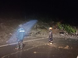 Jalur Penghubung Gunungkidul-Klaten Tertutup Usai Diterjang Longsor