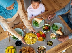 10 Menu Sahur yang Bikin Cepat Haus dan Lapar