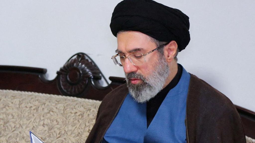 Mojtaba Khamenei Akan Dilantik Jadi Pemimpin Baru Iran Hari Ini