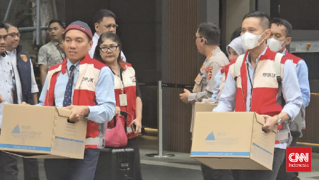 Otoritas Jasa Keuangan (OJK) menetapkan dua orang tersangka dalam kasus saham gorengan dan manipulasi harga IPO oleh Mirae Asset Sekuritas.