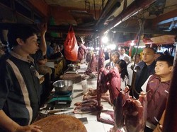 Polda Metro Cek Sembako di Pasar Jakbar, Cegah Penimbunan Jelang Lebaran